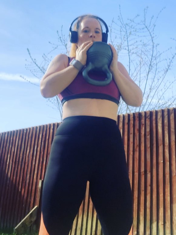 kayla26030829's tweet image. Keeping myself accountable through lockdown goals are goals the way to reach them has just changed #fitness #gardenworkouts #routineiskey