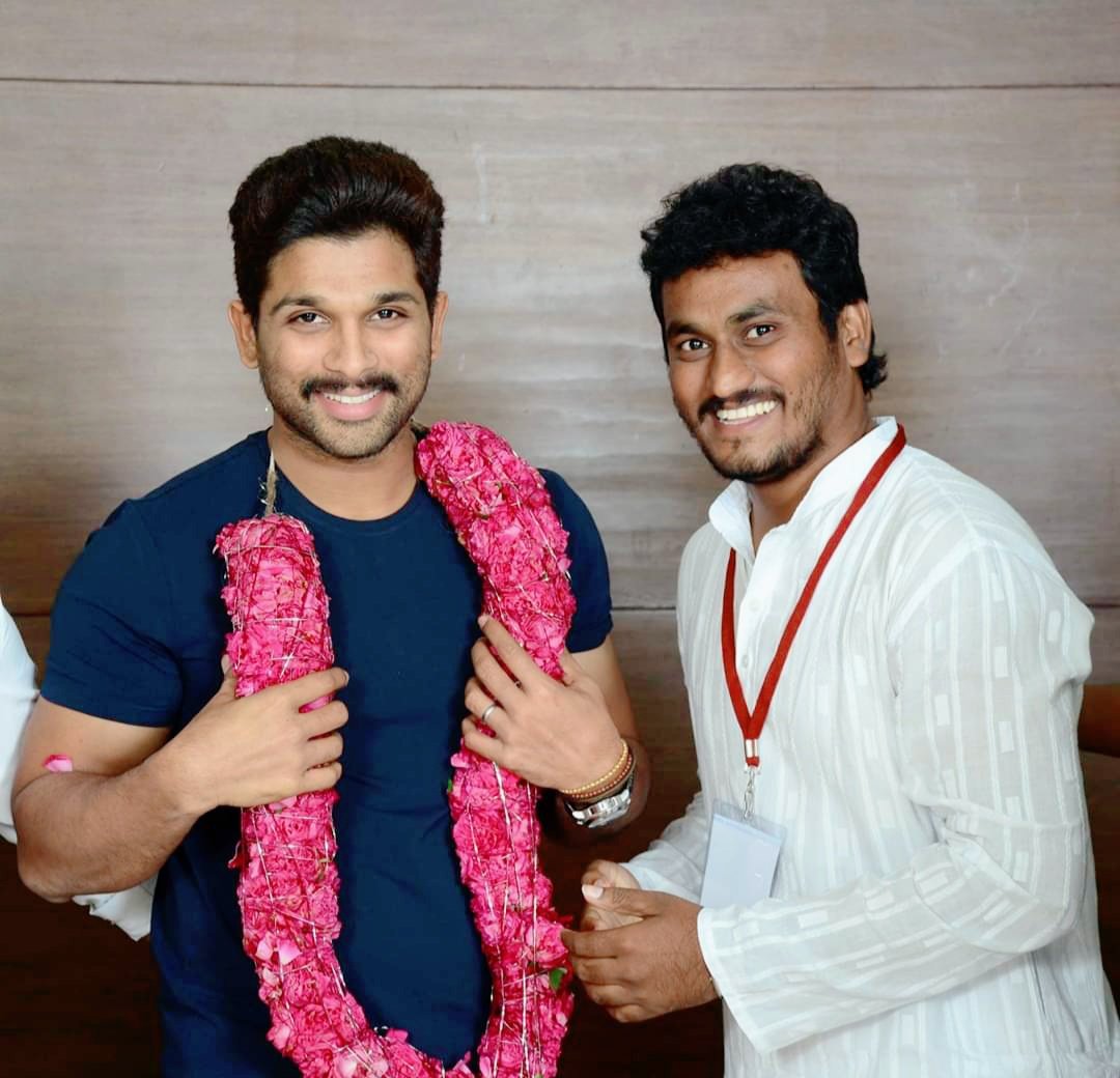 bobby_yedida's tweet photo. Happy birthday stylish star @alluarjun 

#HappyBirthdayAlluArjun https://t.co/BpuoyeKokW