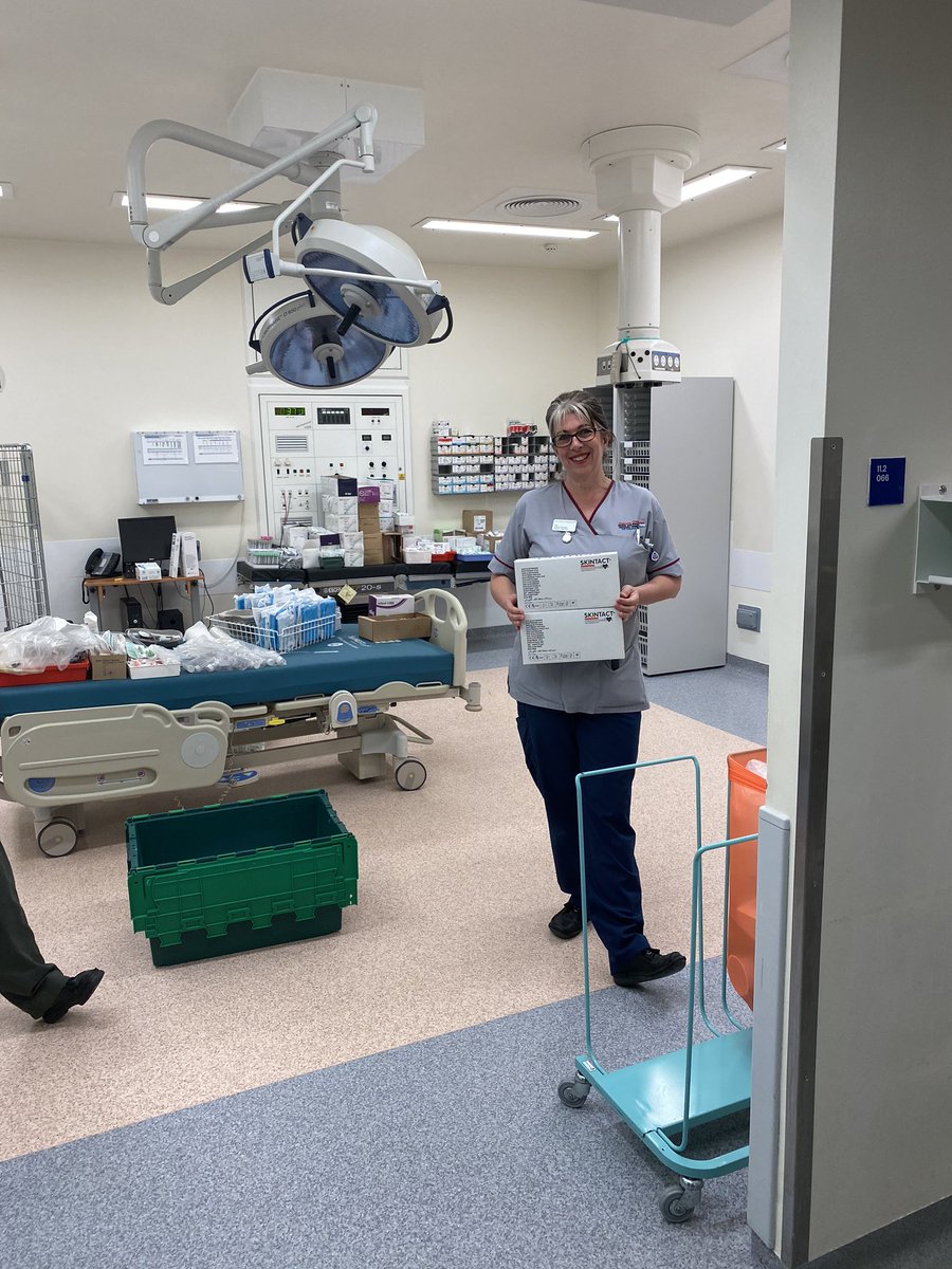 This is Lynn - she is my hero and is brilliant. <a href="/EDNNUH/">ED NNUH</a> <a href="/NHSHeros/">NHSHeroes</a>