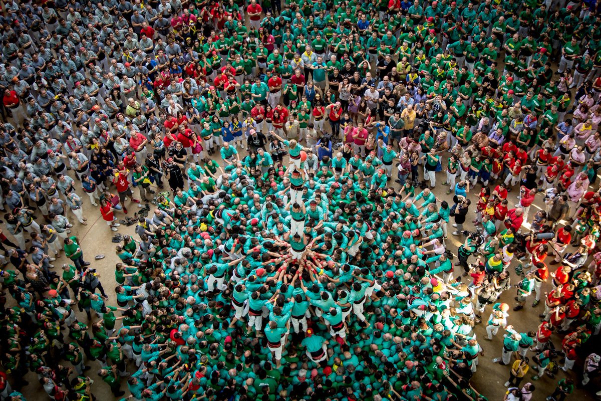 On #WorldHealthDay let’s all #stayhome. Spain’s human towers, or ‘castells’, show the power of teamwork, collective strength and commitment. You can catch live demonstrations during summer in #Tarragona, a #WorldHeritage city. 
#shareculture #visiteuworldheritage 
©David Oliete