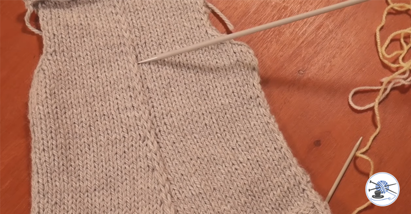tejerconlucila's tweet photo. 👀 Cómo hacer una 𝓹𝓲𝓷𝔃𝓪 en una prenda tejida
Se utiliza generalmente en la mitad de la espalda o en las delanteras en la mitad de hombro. Sirven para entallar la prenda y dar forma al tejido. 😌
➡https://t.co/wowmFT1Go3

#dosagujas #comotejer #video https://t.co/ynJvNkmsJB