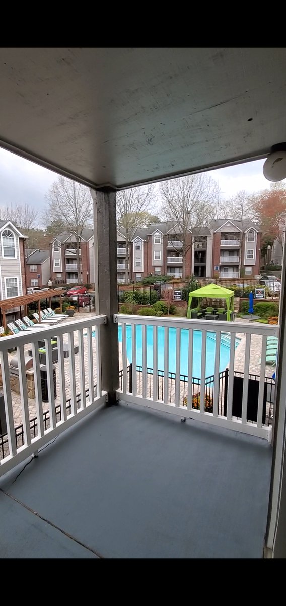 13 months of this view, a special term price AND we're helping you save money on your move-in?! It's true! We're here to help you find the perfect home so give us a call at 404.636.4413 for special pricing, details and a virtual tour of this cozy Briarcliff 💒  
#lovethepointe