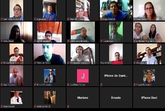 #AHORA 
Reunión virtual de dirigentes del Pro Corrientes junto a <a href="/PatoBullrich/">Patricia Bullrich</a> y su presidente <a href="/Sofiabrambilla/">Sofia Brambilla</a> para dialogar sobre la situación actual de la pandemia Covis-19 y establecer posturas al respecto de las medidas tomadas por el ejecutivo nacional