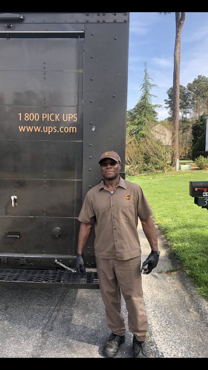 James Smith was recognized this evening for using 4-way flashers and 3 points of contact. Thank you for serving your community safely. @RichmondSafety @MidAtlUPSers #ThanksForDelivering