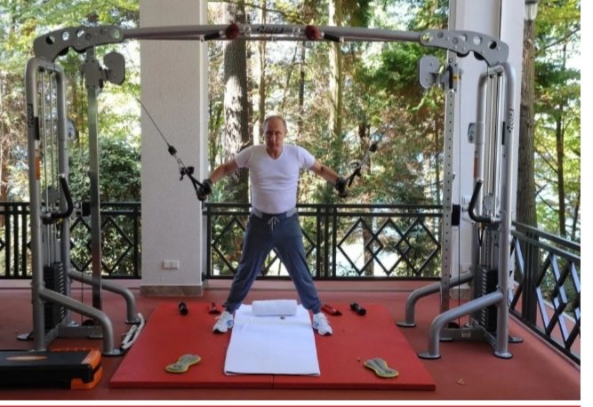 Emmanue91001619's tweet image. Putin legitimacy picture. Lifting weights #APCompGov2020