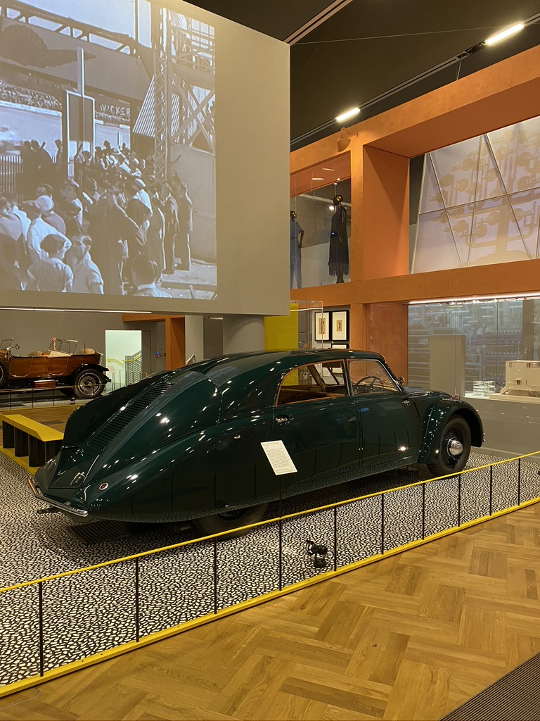 50 Streamlining in cars was pioneered by Paul Jaray, who in the 1910s worked on streamlining zeppelins. In the 20s, he devoted himself to advocating for streamlined cars, eventually working with Hans Ledwinka on the Tatra 77 (1934).
