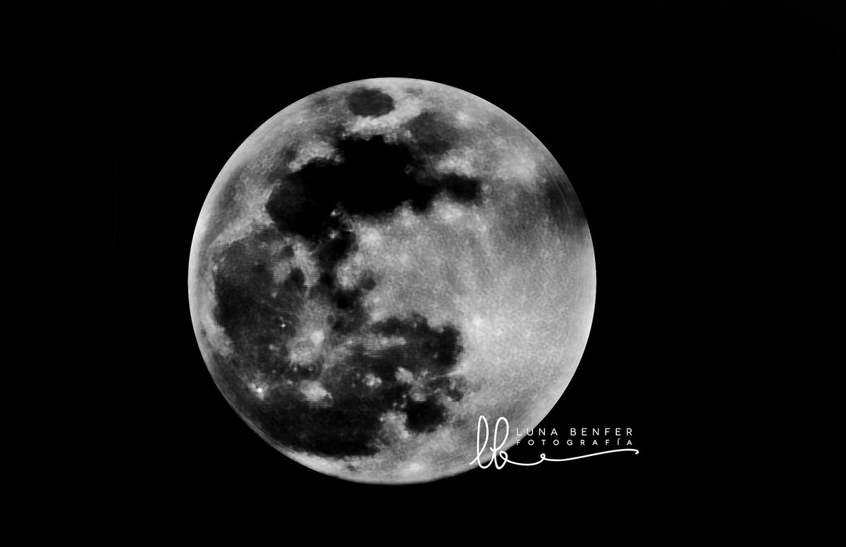 La vida sigue girando, no desaprovechemos lo que nos sigue regalando. 🌑

7 Abril 2020, 21:01h.

#yomequedoencasa #SuperLuna  #7Abril #Pozoblanco #ValledelosPedroches
