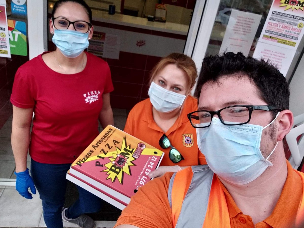 PizzaBoomPalma's tweet photo. Aquí va el texto

Gracias por estos mensajes que nos dejáis, chicos buen servicio.

Desde protección civil palma, queremos agradecer este gran gesto solidario, que tenéis con todos nosotros. Desde nuestra agrupación os damos las gracias. https://t.co/gZqdvD4Byy