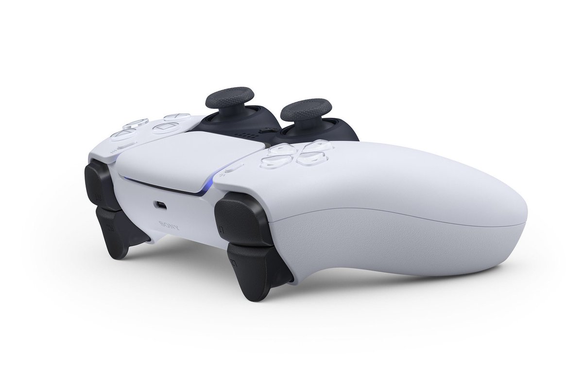 Fortnite News on Twitter: "The New PS5 Controller has been ...