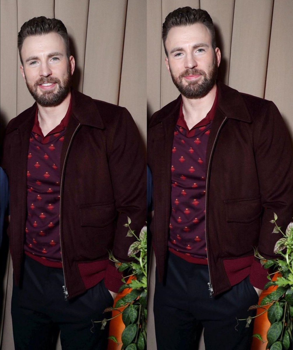 My gift for the acrylic queen  @alamanecer     Chris Evans as Nail Arts          A THREAD