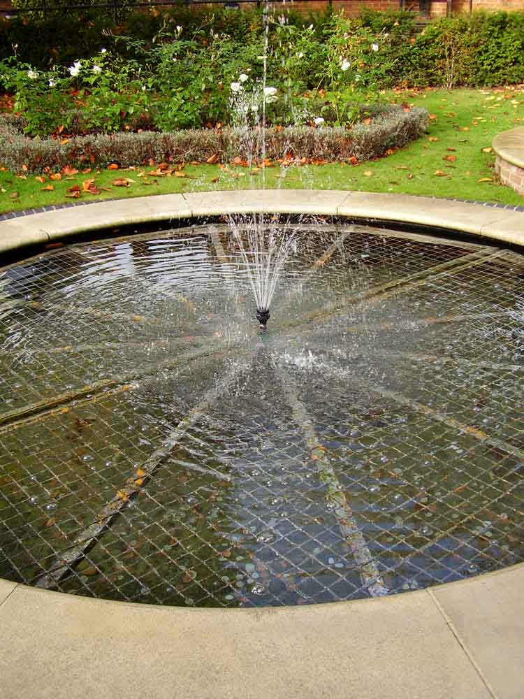 The modern fountain at the Anglican shrine sits just outside the door to the modern building. In a fascinating echo of medieval practices of ritual deposition the well is always full of coins deposited by hopeful pilgrims ‘for luck’.  #EAchurches