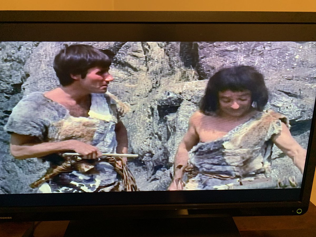 Right, so we start in some sort of throwback to the Flintstones crossed with eroticised CBBC teen drama ‘Cavegirl’ where Kenneth Connor makes square wheels and Jim Dale makes windows. So far, so true to Shakespeare tbh.