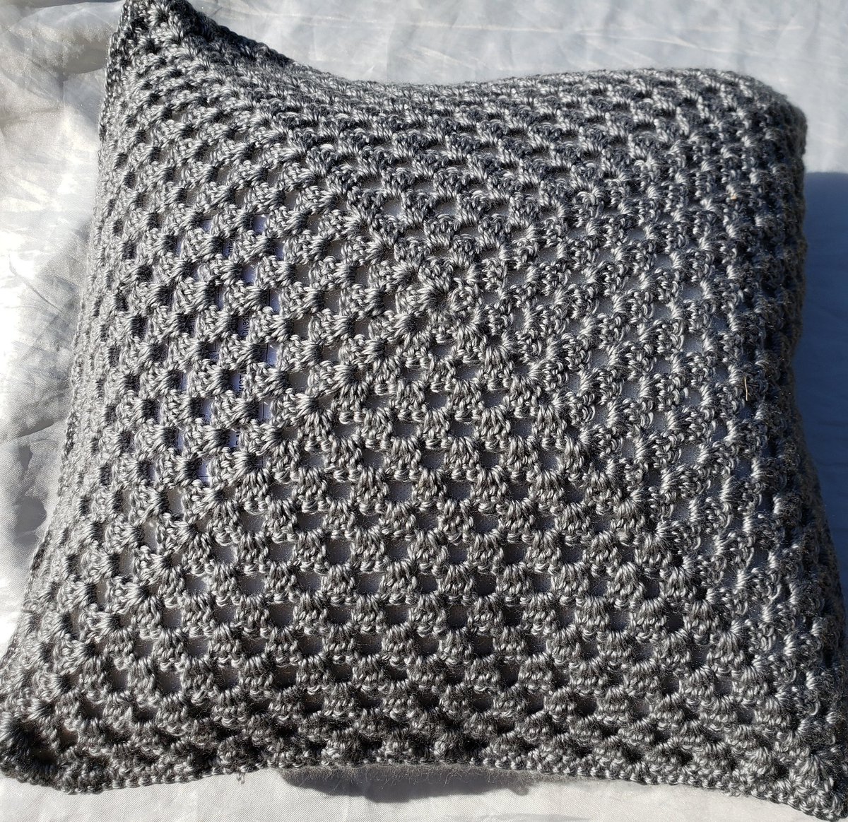 catlikehazel's tweet photo. Made my first pillow. Hope you like it.

#crochet #crochetlife #crochetadict #crochetersofinstagram #crochetpillow #grannysquarecrochet #redheartyarns #redheartyarnsupersaver #madewithmichaels #pillow #loveofcrochet https://t.co/CmUZaeRoIP