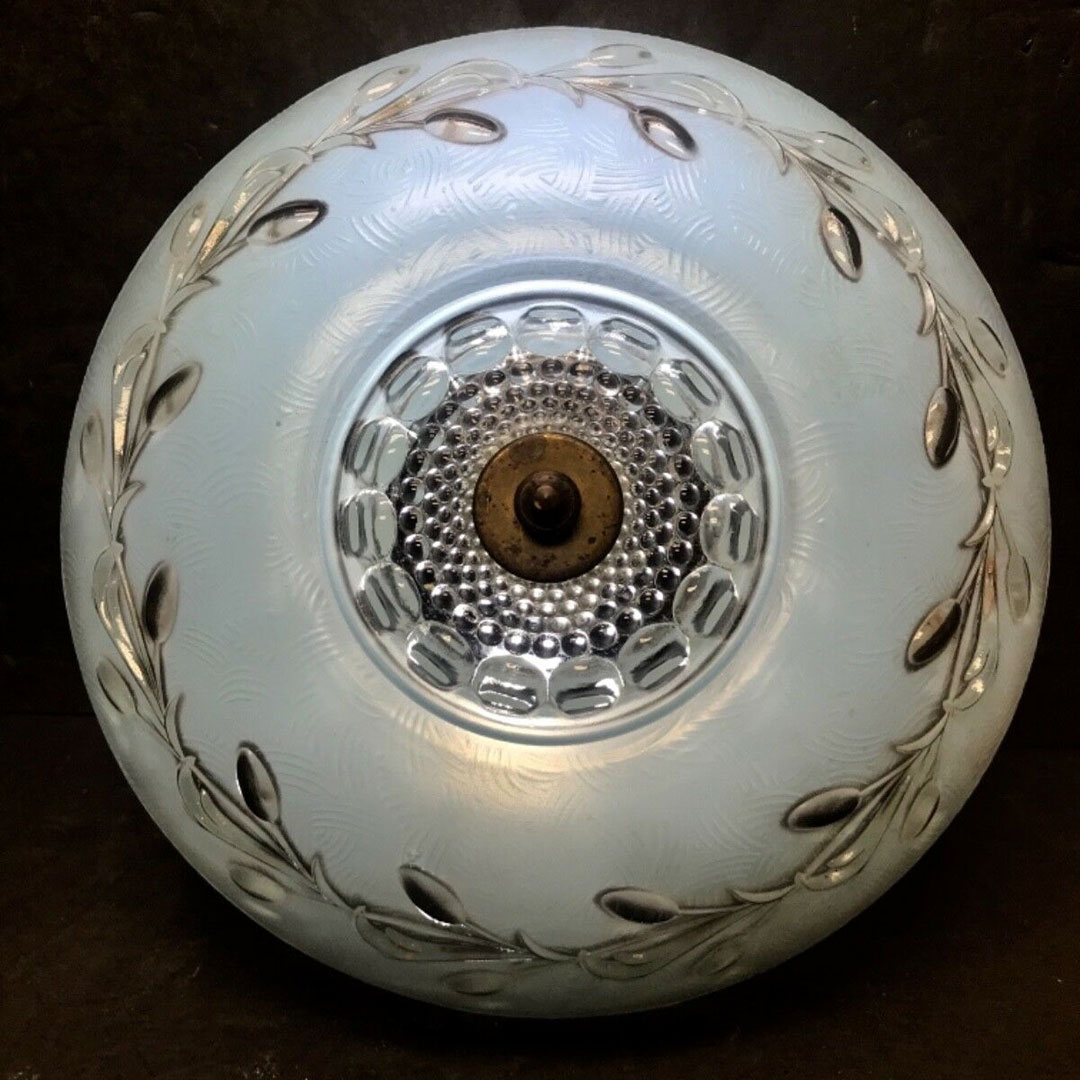 CommForklift's tweet photo. Everything about this #glassshade looks #delicate, from the #babyblue color to the #floral #design and subtle raised pattern on the glass. Listed in our #eBay store, it’s 25% off and you can choose shipping or free low-contact “loading-dock-side” pickup. https://t.co/FfFBJT5wc6 https://t.co/PA0edEKbEo