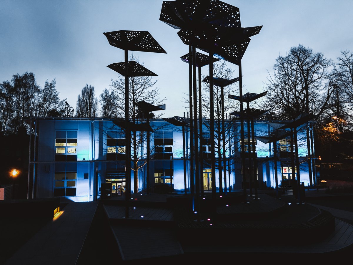 oxford_brookes's tweet photo. Tonight we are lit in blue to mark #WorldHealthDay! We will #MakeItBlue every Thursday as we celebrate and thank the incredible contribution of NHS staff in our fight against #COVID19 💙 https://t.co/UN6mf7oYRB