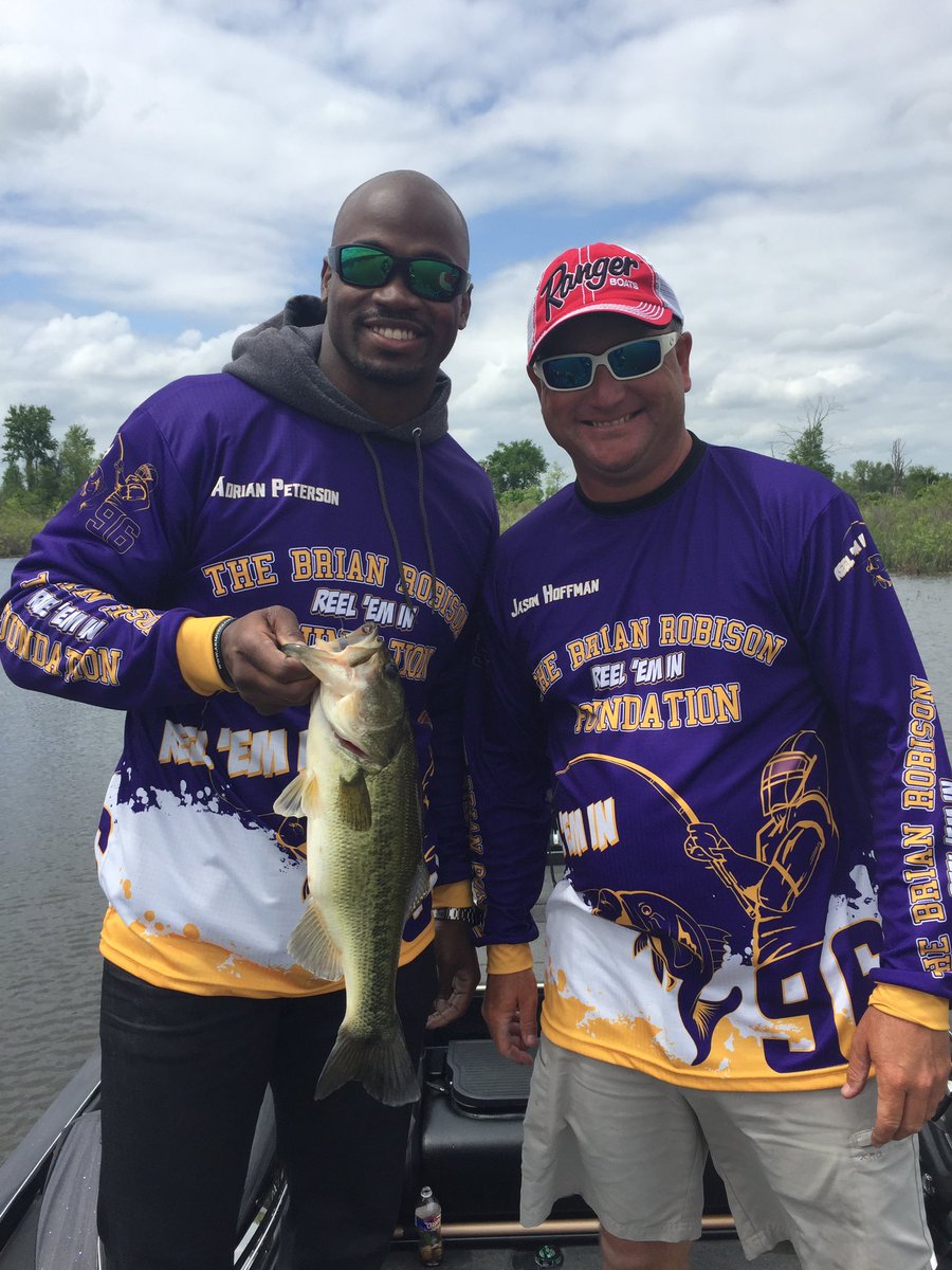 hoffman_tx's tweet photo. @soonergridiron Great player and great guy. Very humble. #lakeforkguide https://t.co/RLqdbLnuVN