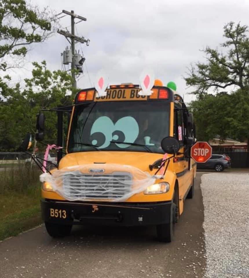 lppstranspdept's tweet photo. Frost bus drivers Mrs. Angelle and Mrs Alison in the Frost school parade today! https://t.co/bAWOHddVhg