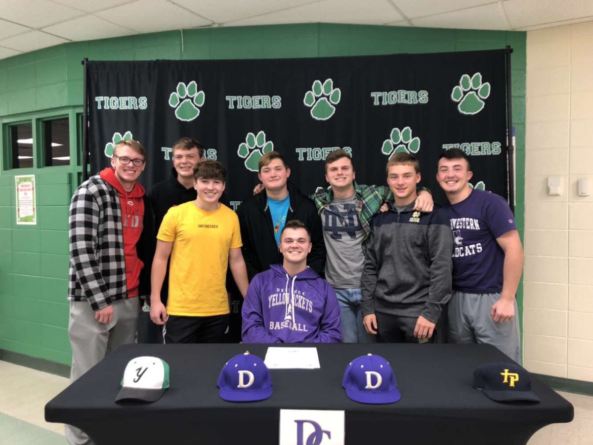GSmalstig's tweet photo. @DCantanzarite @sebpsu4 @AlaraMiller @lghawk59 @granttweedy @YorktownHighSch @SalleeAvery @sarah_greenn #memorychallengeYHS 
Would not have wanted to be anywhere else!! I nominate @Isaac_Stachler @WillyBaseball01 https://t.co/JLqh2ZjJcx