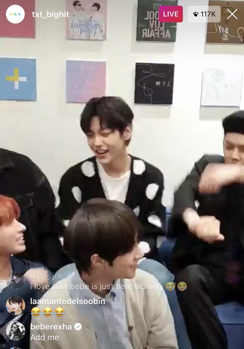 taehyunIoop's tweet photo. they were ignoring her 😭 #BebeRexhaWithTXT https://t.co/l1ODunDVlI