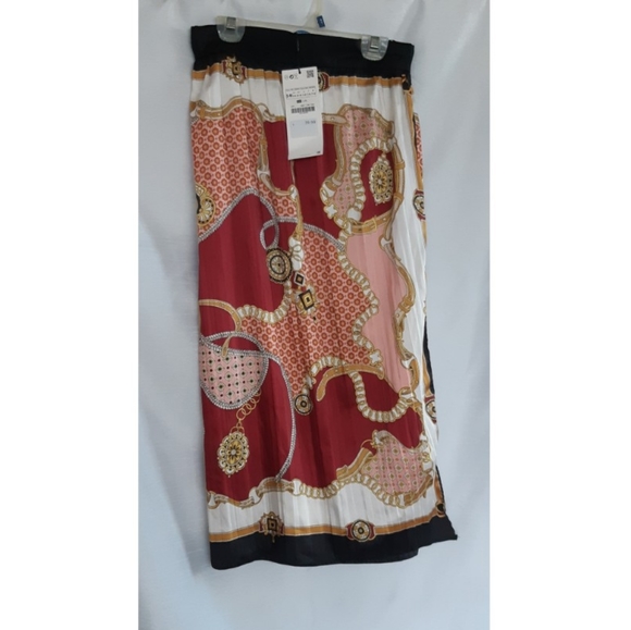 tatymontespr's tweet photo. So good I had to share! Check out all the items I'm loving on @Poshmarkapp from @Twi_Tere @Lylimar5 #poshmark #fashion #style #shopmycloset #niteline #zara #universalthread: https://t.co/OSHJzlEEFD https://t.co/ibPsFapdyb
