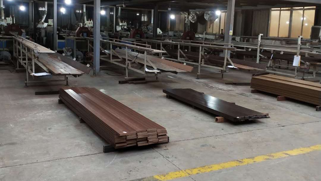 SenruiWpc's tweet photo. Producing line-wood plastic composite decking
For outdoor use.
#wpcdecking #outdoordecking #outdoorflooring #woodplastic https://t.co/lXAFLFn2pR