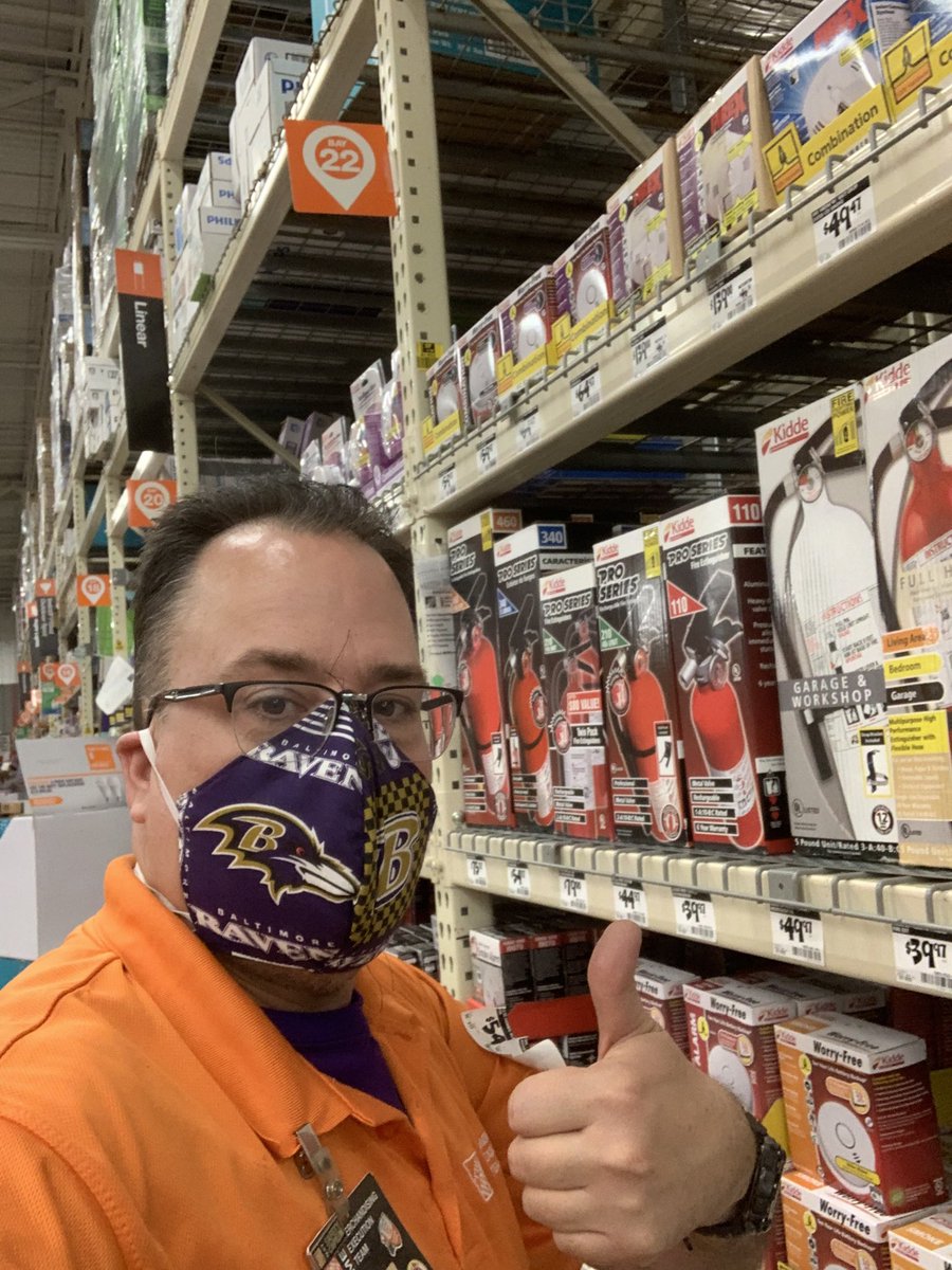MET1610b's tweet photo. Don’t forget your Night MET folks keeping safe!  Send coffee and food please!!  #METNATION ⁦@ChuckNeary⁩ ⁦@HDChrisGallaghe⁩ https://t.co/cyy0ugsI01