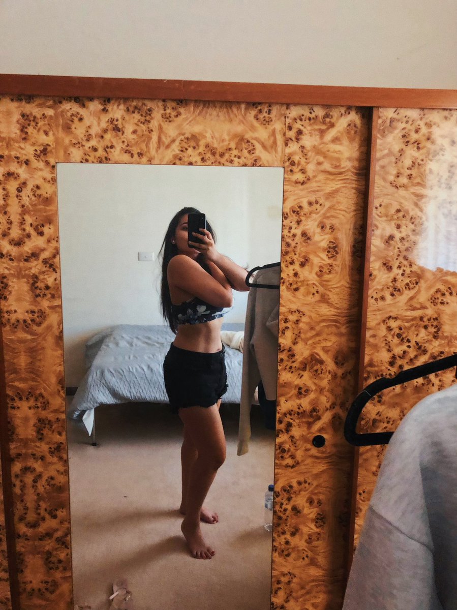 sristee44's tweet image. Gotta keep 🧘🏻‍♀️! #AprilUpdate