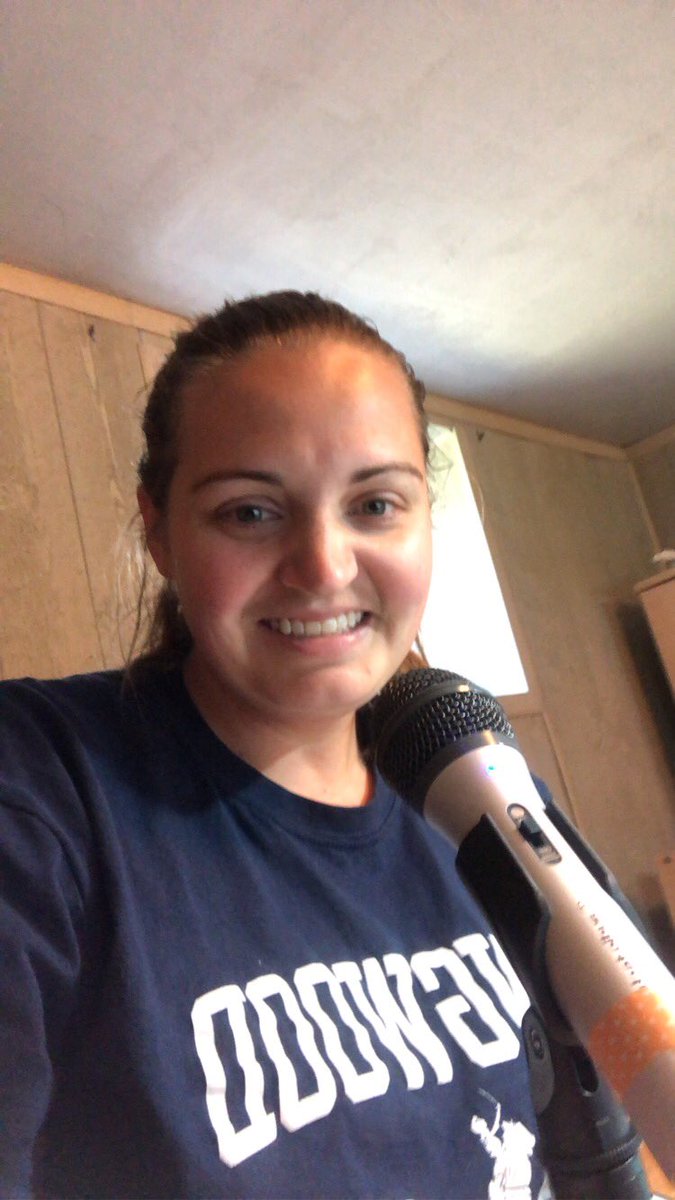 CandiceParsley's tweet photo. Got to do an interview today with a Longwood Alumni podcast about Cowgirls for a Cure, the non-profit organization my friend and I started five years ago! #giveback #kickcancer #survivor #togetherwewillfindacure #lancerforever https://t.co/zz4KmSe1o4