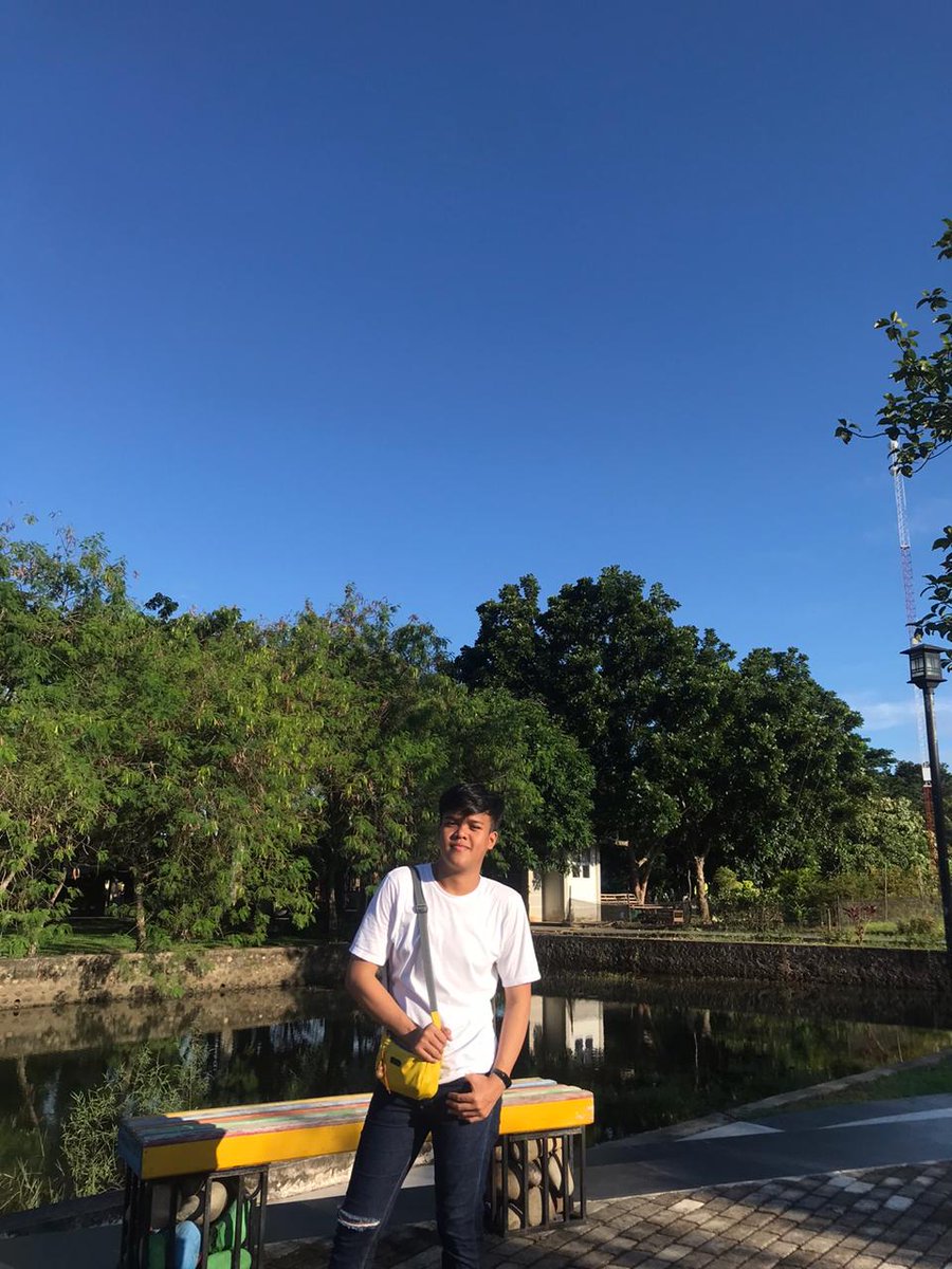 Tonixmania1's tweet photo. #ditamanaja 😂😂 https://t.co/LoJM8ILB4v