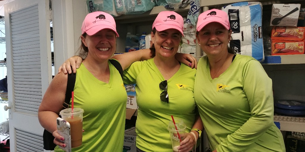 IntLightning's tweet photo. TEAM, we sail our boats with 3 people and sometimes we like to dress like each other - Here's to Team Shirts! #lightningfun https://t.co/o3NrZpKQcR