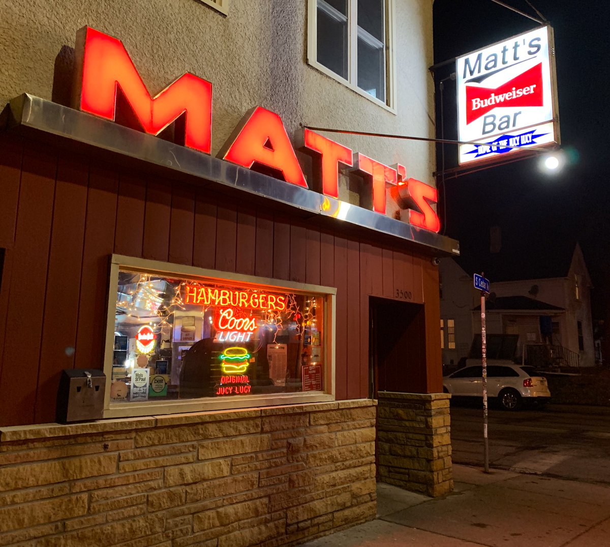 Oh c’mon, who am I kidding? The best thing to happen on this day one year ago was our trip to Matt’s Bar for their world famous Jucy Lucy - a cheeseburger with the cheese INSIDE the meat. So good!Right,  @AnthonyWTKR  @johnrector_gp?