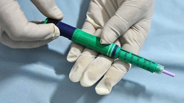 thehill's tweet photo. Drugmaker caps insulin costs at $35 to help diabetes patients during pandemic https://t.co/S2Ly5z2sx3 https://t.co/iLXFAyTUm6
