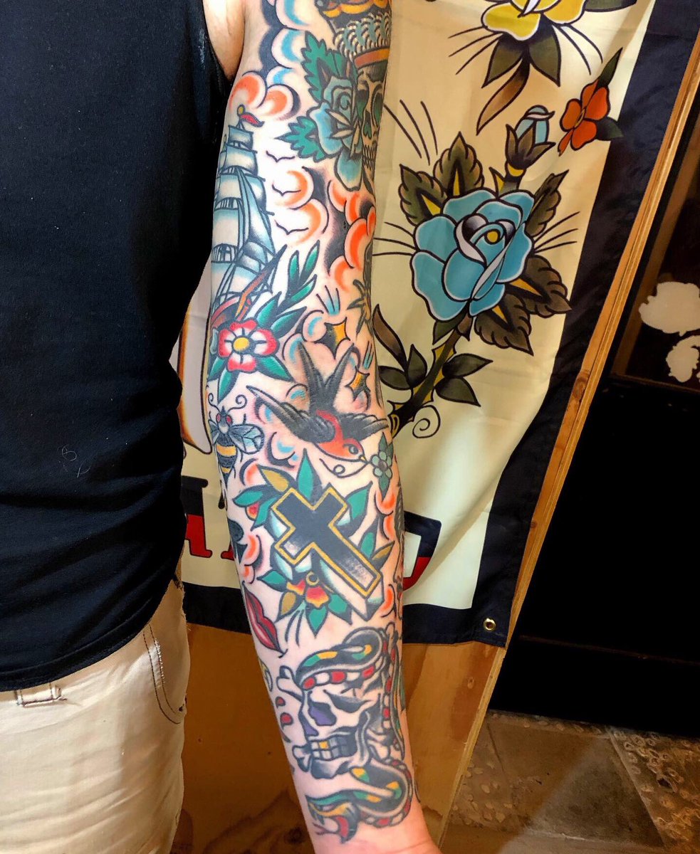 Show Tattoo フルスリーブ仕上がりました トラッド 愛媛 沖縄 彫師 刺青 アメリカントラディショナル オールドスクール 松山市 銀天街 大街道 香川 和彫り 彫師 タトゥー Showtattoo Show Tattoo フルスリーブ仕上がりました トラッド 愛媛 沖縄 彫師 刺青 アメリカントラディショナル オールドスクール 松山市 銀天街 大街道 香川 和彫り 彫師 タトゥー Showtattoo