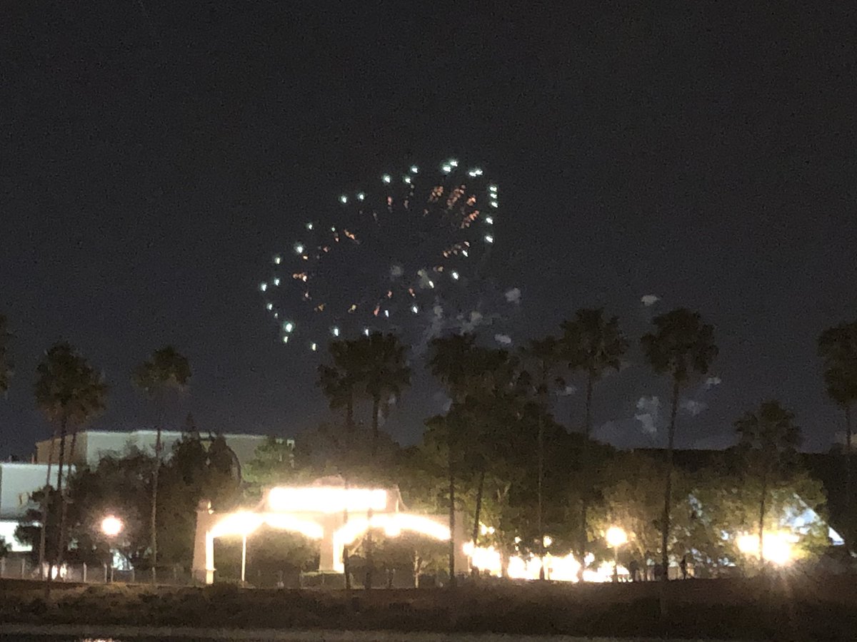 BuckeyeCoaster's tweet photo. Epcot Fireworks from the Dolphin Resort at @waltdisneyworld! #WDW #WDWEpcot #WaltDisneyWorld https://t.co/XAkLjqhbkN