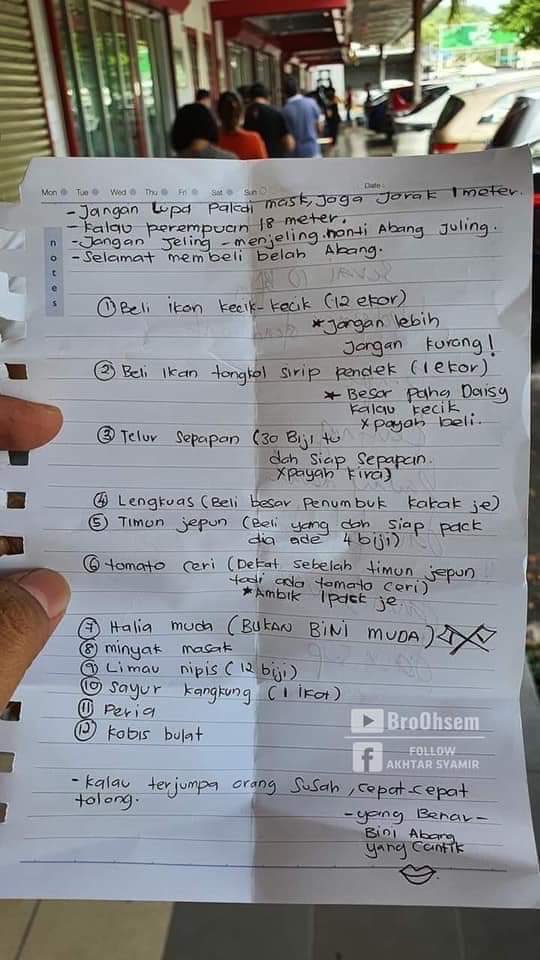 IrKhairilNizam's tweet photo. Haha.. Macam2 ragam musim PKP 🤣🤣

Mujur saya tak kena ‘ruling’ macam nih. 

Looking at the bright side, PKP ni boleh mengeratkan rumahtangga sekiranya kita sabar dan bertolak ansur.

Say NO to Domestic Violence!

#KitaMestiMenang 
#StayAtHome https://t.co/AfSBxsPUeu