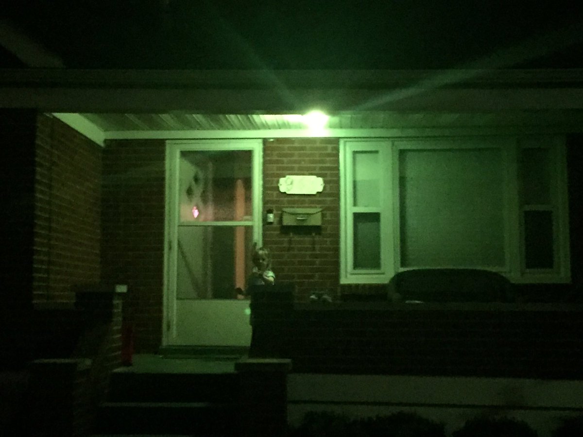 MrsHuff081012's tweet photo. Making Uncle Andy proud. Our hearts are with all those who have lost loved ones. #kentuckyproud #TogetherKy #teamkentucky #healthyathome #goinggreen #love @AndyBeshearKY @GovAndyBeshear 💚 https://t.co/TbBgSYFkJq