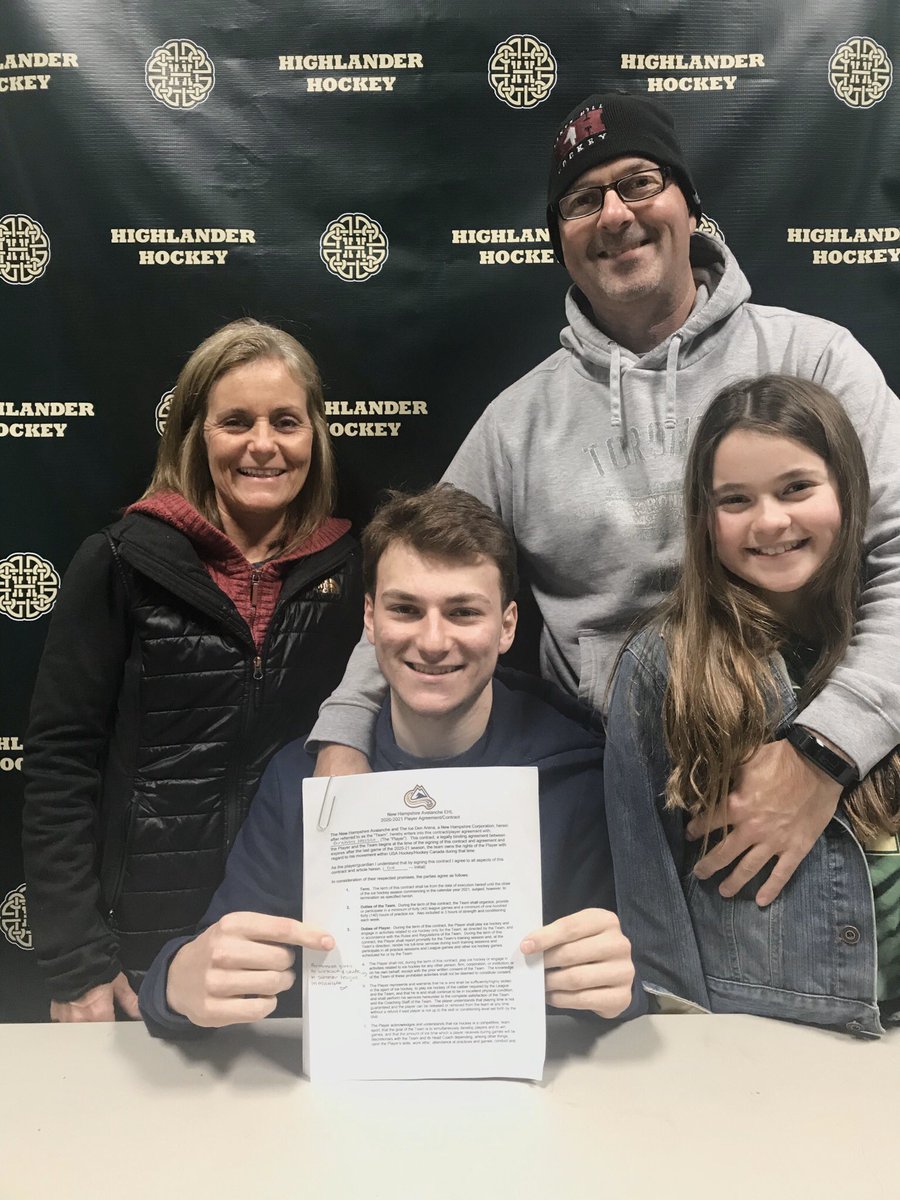 HowellVHockey's tweet photo. Former Highlander #21 Graham Hassan signs with @EHL_Hockey NH Avalanche for next season @HowellAthletics @HHSSection @NHAvalancheEHL @KHAthletics #PathToCollege #CommitmentToProcess https://t.co/yD22VJOqbH