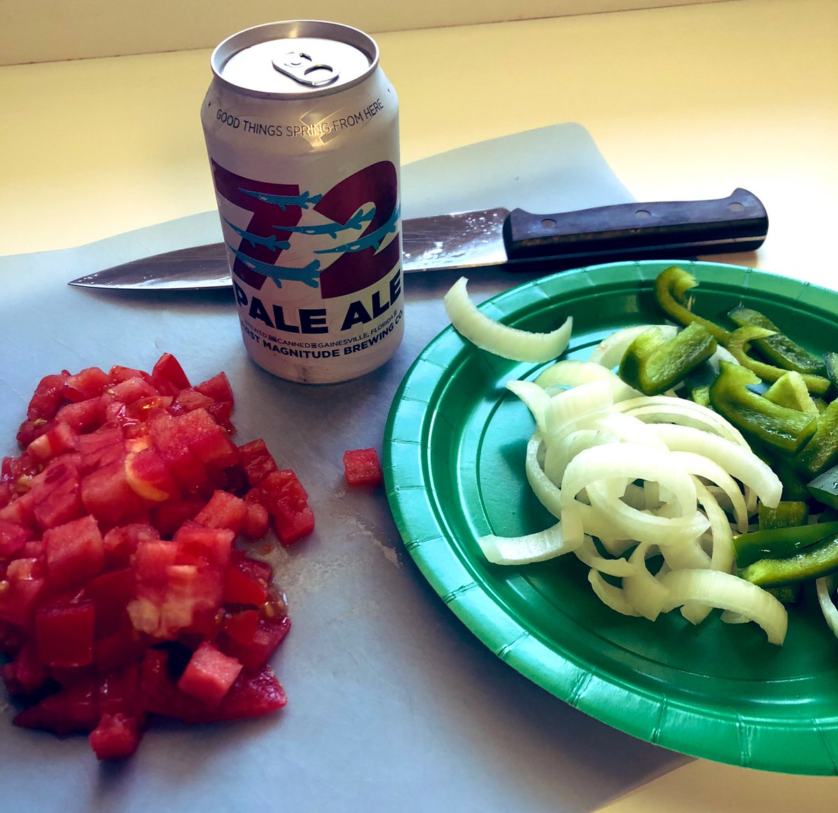 pednp07's tweet photo. My family and I don’t eat out a lot. I love to cook and with kids, well, it’s just easier to eat at home. But that doesn’t mean I can’t support local!! #drinklocal #firstmag #fajitasonthegrill #eatyourveggies #coronavirus https://t.co/QSf6iId9rg