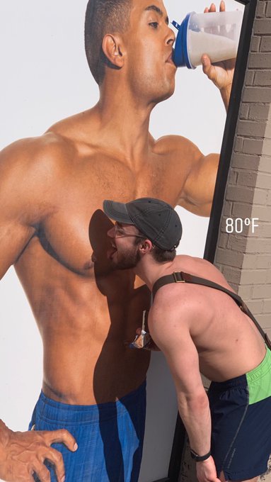 The closest I can get to a hookup during #Quarantine. https://t.co/2x2fKQOB9a<a href="/tag/quarantine"class="tags">#Quarantine</a>