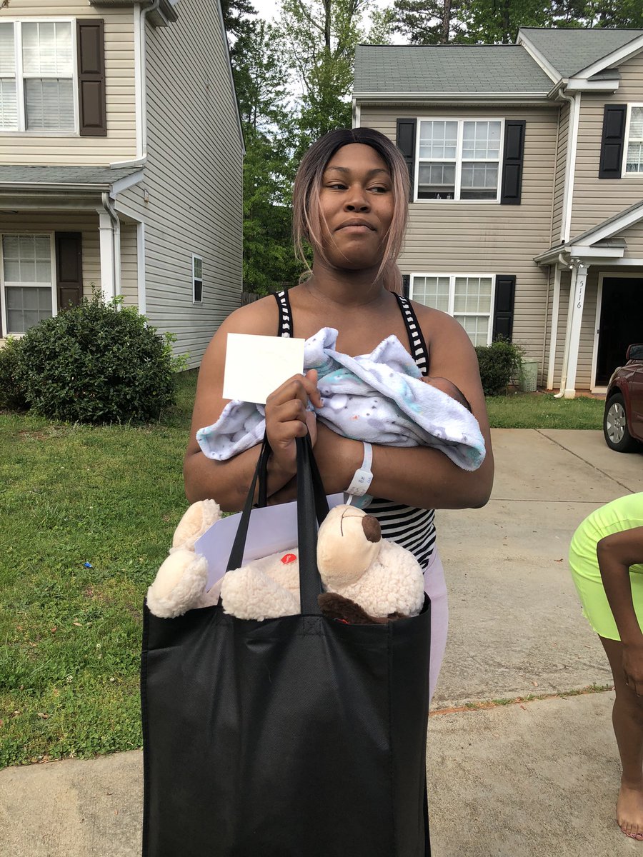 Foundation4girl's tweet photo. #CircleOfCare well visits with the single mothers who are in #COVID19 crisis and #skillstrainingathome with @Foundation4girl coaches. Glad we could share crisis essentials and cheer with them and their babies. #financialwellness #digitallyforward #careerjourney https://t.co/LdAOkHbTLl