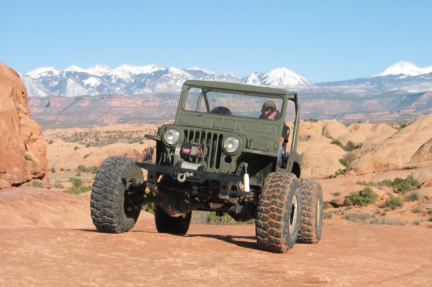 25 Jeeps Clásicos de Moab Easter Jeep Safari.
Echando un vistazo a Flatfender, CJ-5, CJ-6, Willys, Jeep Wrangler, Scrambler, FSJ Pickup y otros Jeeps clásicos todoterreno de anteriores Moab EJS. #jeep #wrangler #scrambler #4x4 #CJ

bit.ly/34hkviB4x4Clas…
