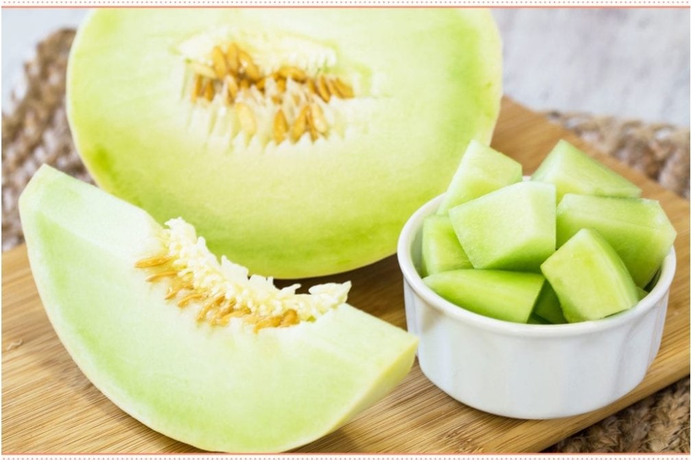 Mark: Honeydew -Provides over half of the recommended daily amount of vitamin C.-Outstanding source of vitamin B6.-Contains an abundance of minerals including potassium and magnesium.