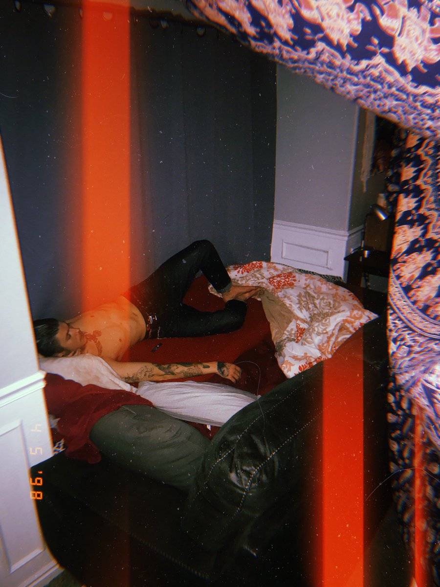 IamSarahLewis's tweet photo. If you’re not making forts in the living room w your SO, you’re doing quarantine wrong https://t.co/9WevJHA1bb