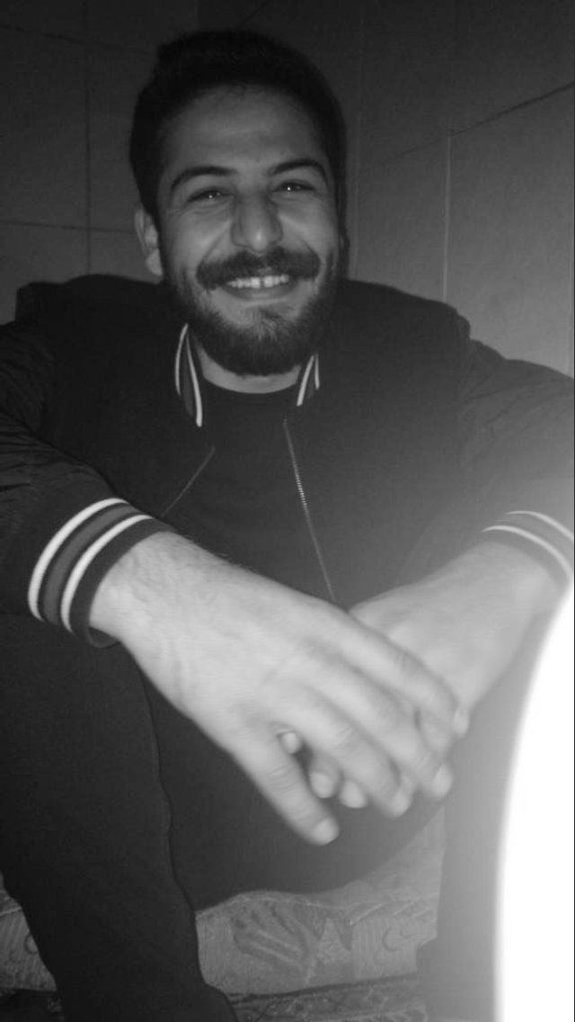 dilanizol's tweet photo. Ah'lara sığdıramadığım acını içimde büyüttüğüm, Çocukluğum benim! İyi ki doğdun keşke bu gün "iyi ki varsın" diyebilseydik çok özledik seni ve seninle birlkte veda ettiklerimizi. Gözün arkada kalmasın elbet bir gün #adalet yerini bulacak
#SerhatHep22Yaşında
#SiverekteKatliamVar https://t.co/0eG2qRORei
