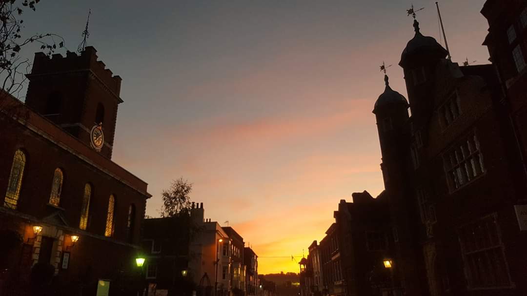 BensRecords's tweet photo. Guildford Sunset 2018 @guildforddragon @ExperienceGford @GuildfordTIC @VisitEngland @HTSM_Guildford @abbotshospital @savethehighstr https://t.co/IG0rQ5qszy