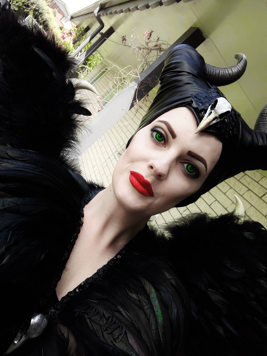 AbnormalAdlam's tweet photo. Selfies during #lockdown to avoid boredom
 #StayAtHome #COVID19nz #StayAwareStaySafe #COVID19 #Labyrinth #Maleficent #MistressOfEvil #OnceUponATime #Cruella #ScoobyDoo #Velma #COSPLAYMODE #Cosplay #cosplayer https://t.co/W6I0Nj0F20