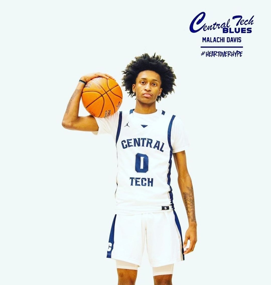 elias_sbiet's tweet photo. Lake Land College (Illinois) has received a commitment from 2020 @CTS_Blues Guard Malachi Davis https://t.co/8VoxTdedrJ