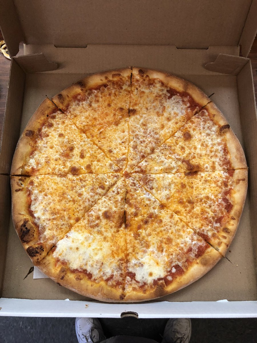 ArnierisPizza's tweet photo. Sometimes just a simple plain pizza does the trick๐๐
๐ฎ๐น 856-764-1883 ๐ฎ๐น
#DeliveringHappiness #since1977 #getyourfixin #italia
#italianfood #pizza #staysafe
#EarArnierisBeHappy https://t.co/uJCl8FoAQt