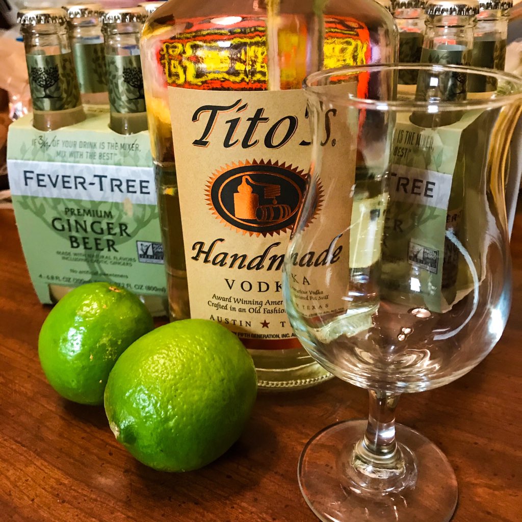 #quarantinis anyone? Just kidding. It’s only for me. because social distancing. 🙂🥂🍹 #wineanddinewithme #thespiceoflife #thespice0flife #moscowmule #foodie #blogger #writer #mix #glutenfree #vodka #yesplease #socialdistancing #corona #limes