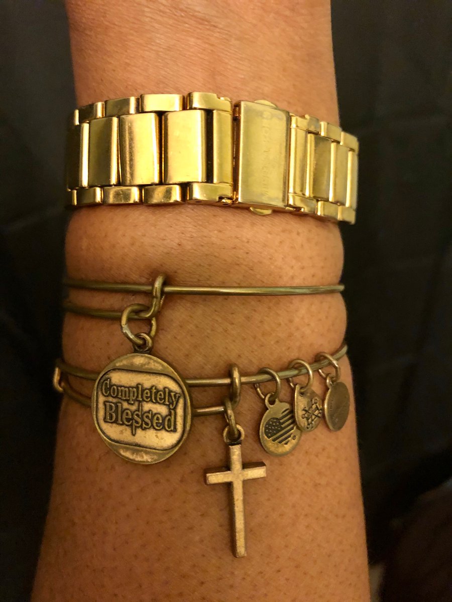 MPerfectParfait's tweet photo. @alexandani #ALEXANDANI I am #CompletelyBLESSED b/c Jesus died on the #Cross for me😢, now that’s true #LOVE ✝️=❤️#ThankYouJesus #John3v16 #Easter2020 https://t.co/kJxmCkSTNZ